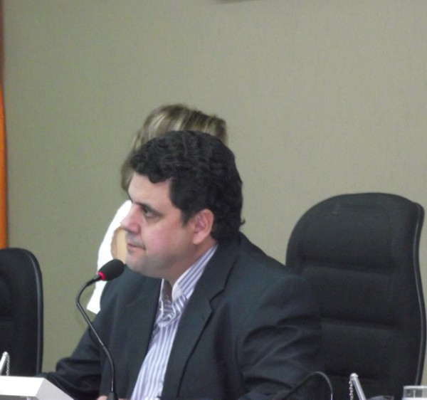 Pastor Paulo César (PRB) estupra Regimento Interno da Câmara de Divinópolis – Oposição entra na Justiça para anular eleição da Mesa Diretora presidente fastio